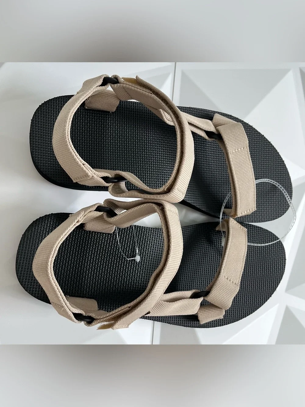 Teva Men’s Original Universal White Pepper Sandals New Size 10 Beige